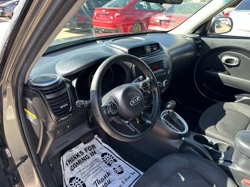 Used 2015 Kia Soul FWD image 15