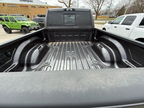 New 2024 RAM 2500 Tradesman w/ Chrome Appearance Group AWD/4WD image 5