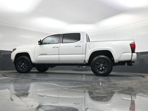 Used 2020 Toyota Tacoma SR5 w/ Technology Package AWD/4WD image 34