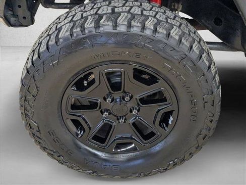 Used 2012 Jeep Wrangler Unlimited Rubicon w/ Connectivity Group image 23