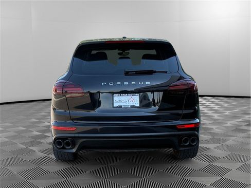 Used 2018 Porsche Cayenne S Platinum AWD/4WD image 4