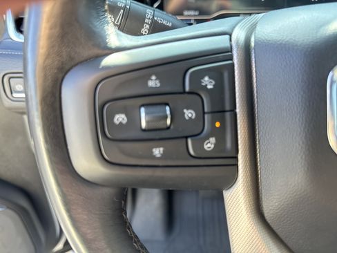 Used 2022 GMC Yukon XL Denali image 34