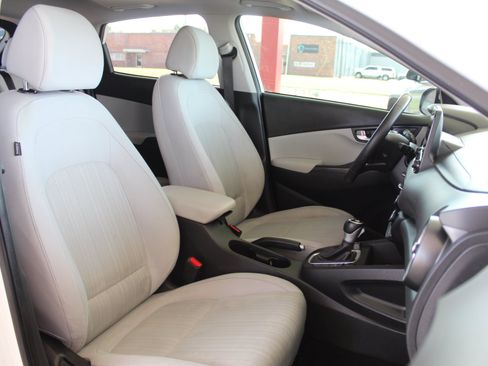 Used 2023 Hyundai Kona SEL w/ Convenience Package FWD image 13