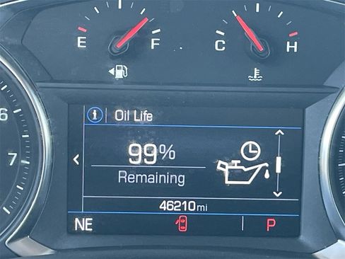 Used 2024 GMC Terrain SLE image 30