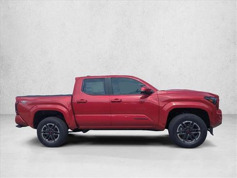 Used 2026 Toyota Tacoma TRD Sport w/ TRD Sport Upgrade Package RWD image 4