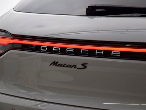 Used 2023 Porsche Macan S image 8
