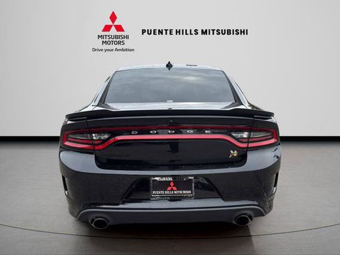 Used 2019 Dodge Charger Scat Pack w/ Navigation & Travel Group RWD image 5