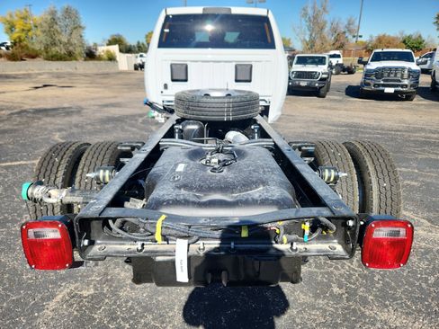 New 2026 RAM 5500 Tradesman w/ Chrome Appearance Group image 35