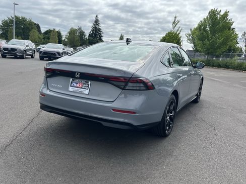 Used 2025 Honda Accord SE image 5