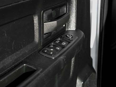 Used 2022 RAM 3500 Tradesman image 38