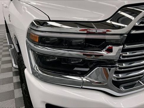 Used 2026 RAM 2500 Laramie AWD/4WD image 35