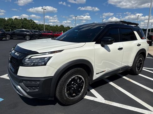 Used 2023 Nissan Pathfinder Rock Creek AWD/4WD image 4