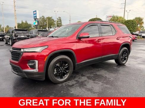 Used 2023 Chevrolet Traverse LT FWD image 3