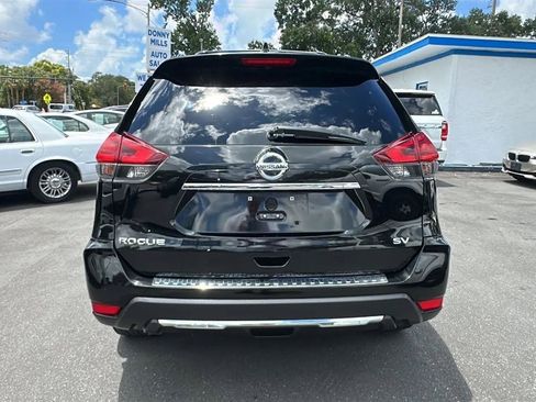 Used 2017 Nissan Rogue SV w/ Midnight Edition FWD image 9