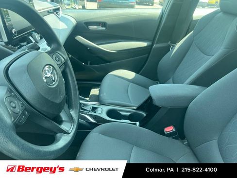 Used 2021 Toyota Corolla LE FWD image 9