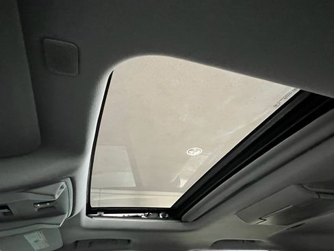 Used 2018 GMC Yukon Denali w/ Denali Ultimate Package image 30