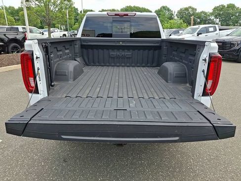 Used 2025 GMC Sierra 1500 AT4 w/ Technology Package AWD/4WD image 29
