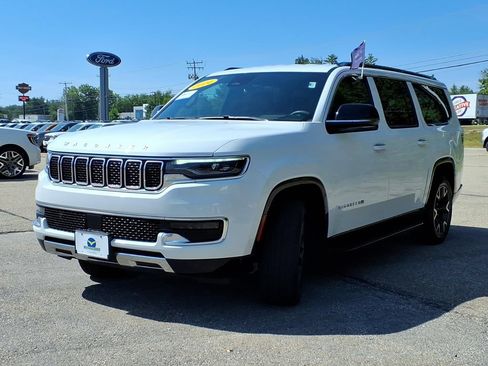 Used 2024 Jeep Wagoneer L Series III w/ Flexible Seating Group AWD/4WD image 7