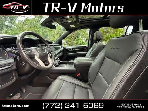 Used 2021 GMC Yukon XL Denali AWD/4WD image 15