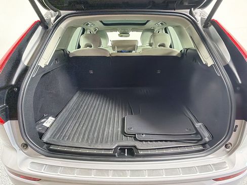 Certified 2023 Volvo XC60 B5 Plus w/ Protection Package Premier FWD image 28