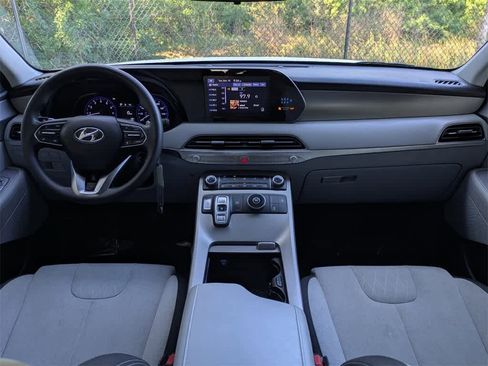 Used 2022 Hyundai Palisade SE image 19