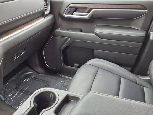 Used 2025 GMC Sierra 1500 SLT image 24