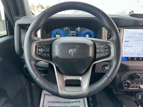 Used 2025 Ford Bronco Outer Banks image 29
