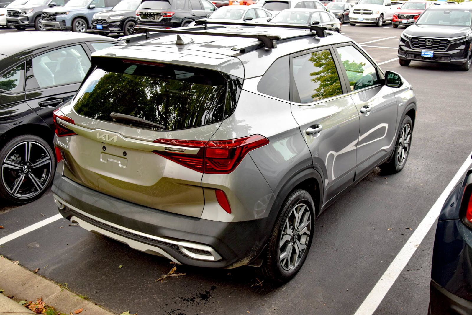 Used 2022 Kia Seltos EX AWD/4WD image 16