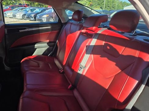 Used 2014 Ford Fusion Titanium image 18