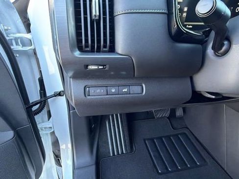 New 2026 Nissan Pathfinder SL w/ SL Premium Package image 30