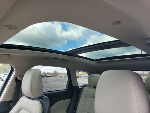 New 2026 Lincoln Corsair Reserve image 11