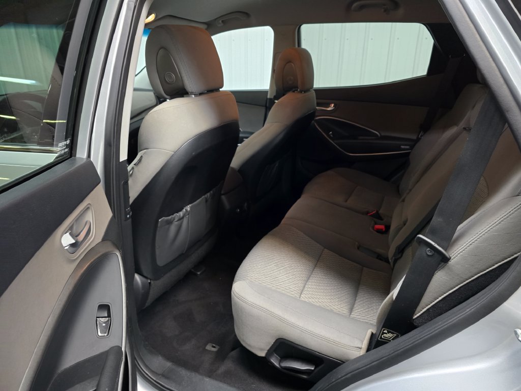 Used 2018 Hyundai Santa Fe Sport FWD image 18