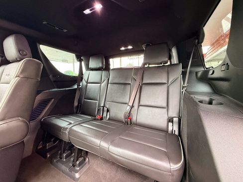Used 2022 Cadillac Escalade Premium Luxury AWD/4WD image 40