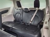 Used 2022 Chrysler Pacifica Touring-L image 6
