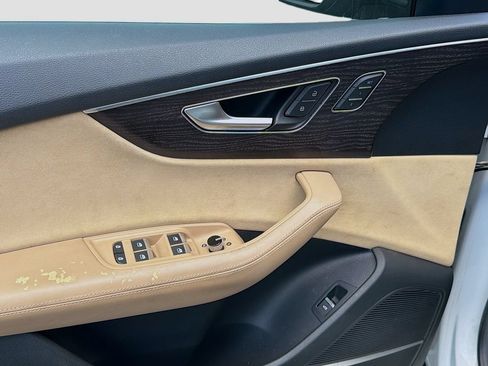 Used 2019 Audi Q8 Prestige AWD/4WD image 23