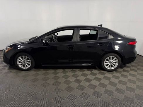 Used 2023 Toyota Corolla LE w/ LE Convenience Package FWD image 29