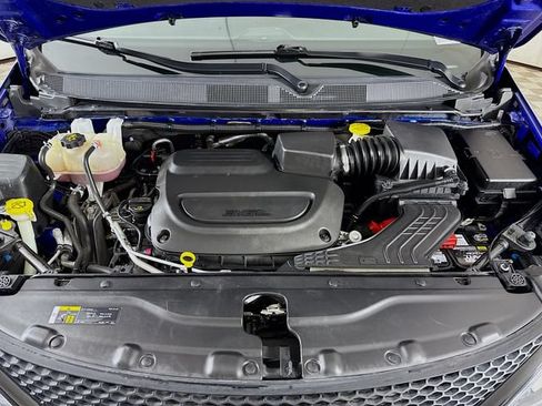 Used 2020 Chrysler Pacifica Touring w/ S Appearance Package FWD image 30