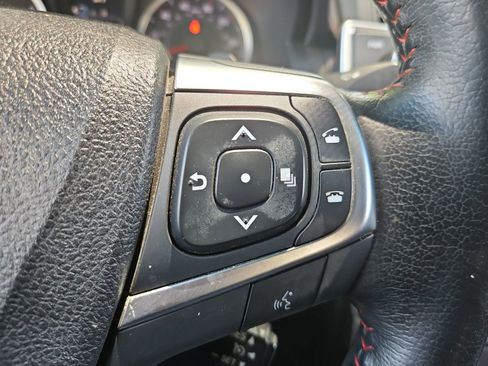 Used 2015 Toyota Camry SE FWD image 23