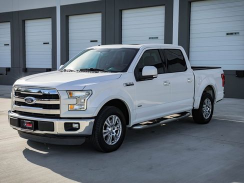 Used 2015 Ford F150 Lariat w/ Equipment Group 501A Mid image 4