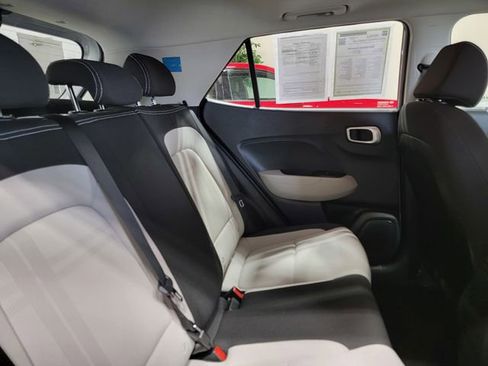 Used 2023 Hyundai Venue SEL w/ Cargo Package FWD image 14
