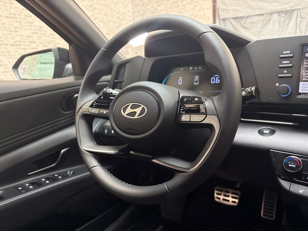 New 2026 Hyundai Elantra SEL Sport FWD image 17
