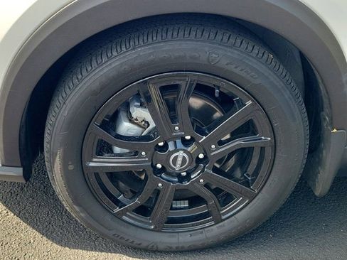 Certified 2023 Nissan Kicks SR w/ SR Premium Package FWD image 12