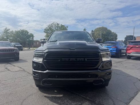 Used 2024 RAM 1500 Laramie AWD/4WD image 5