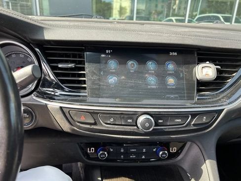 Used 2018 Buick Regal Essence w/ Driver Confidence Package #1 FWD image 23