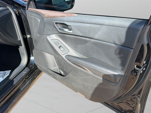 Used 2021 Toyota Avalon XLE FWD image 9