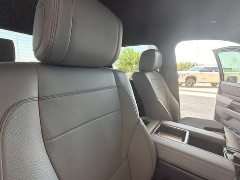 Used 2026 Toyota Tundra Limited AWD/4WD image 27