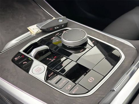 New 2026 BMW X5 xDrive40i AWD/4WD image 17