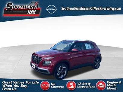 Used 2025 Hyundai Venue SEL