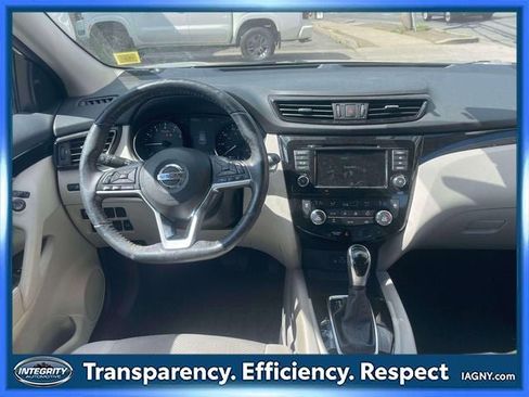 Used 2020 Nissan Rogue Sport SV w/ All-Weather Package AWD/4WD image 13