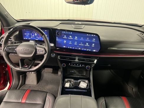 Certified 2024 Chevrolet Traverse RS w/ LPO, Floor Liner Package AWD/4WD image 18